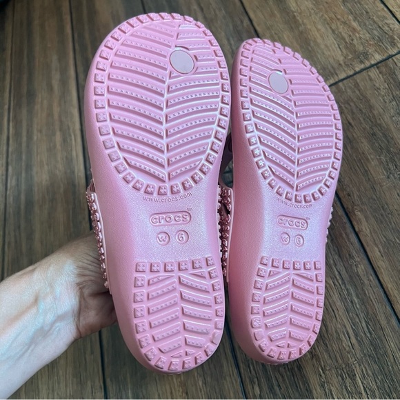NWT Crocs Kadee II Embellished Flip Flops Sandals Pink 6 Beaded Sparkly Comfort - Picture 3 of 8